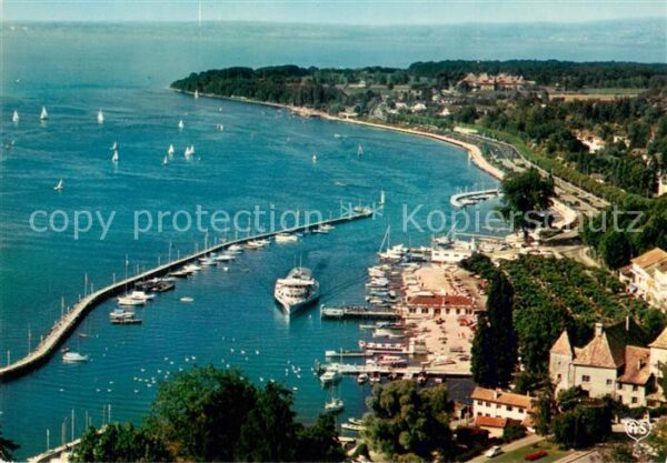 Thonon-les-Bains Le Port la Pointe et le Chateau de Ripa