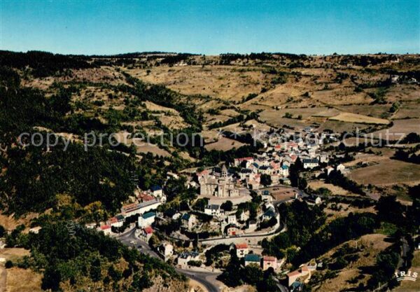 Saint-Nectaire Puy de Dome Eglise Monument historique Vue aerienne