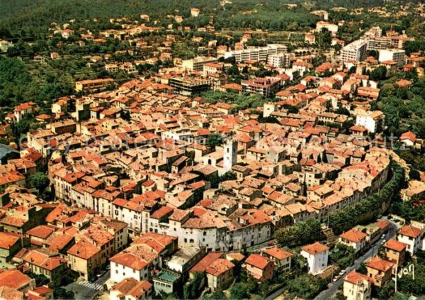Vence-la-Jolie Village pittoresque vue aérienne