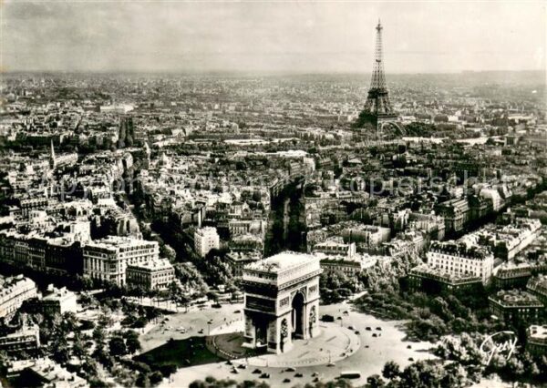 Paris Vue aerienne La place et l’Arc de Triom