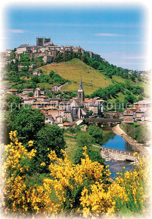 Saint-Flour Cantal La ville haute et la cathedrale Saint P