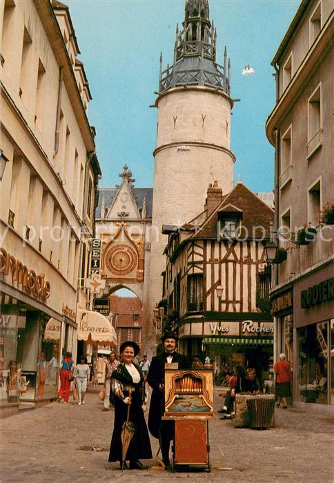 Auxerre LaTour de l’Horloge et la vieille maiso