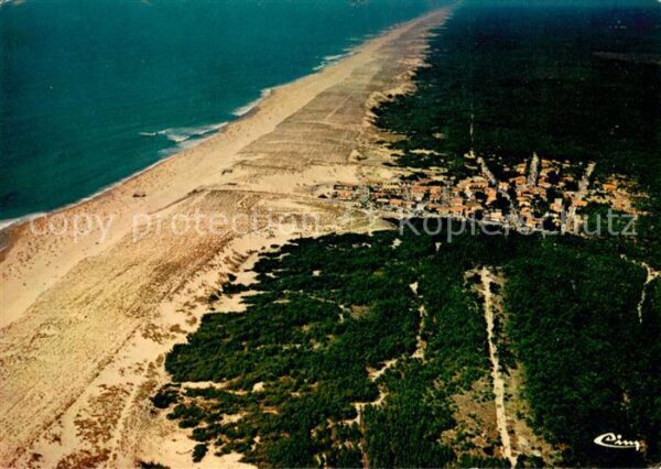 Carcans Vue generale aerienne Son immense plage