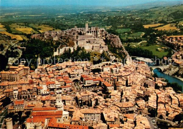 Sisteron La Ville et la Citadelle dominant la Va