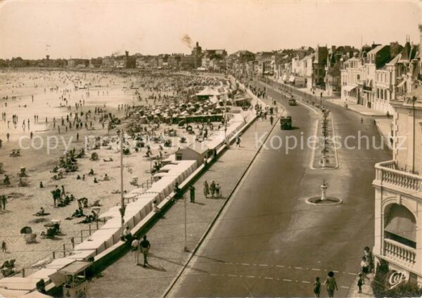 Les Sables-d Olonne La Plage et le Remblai