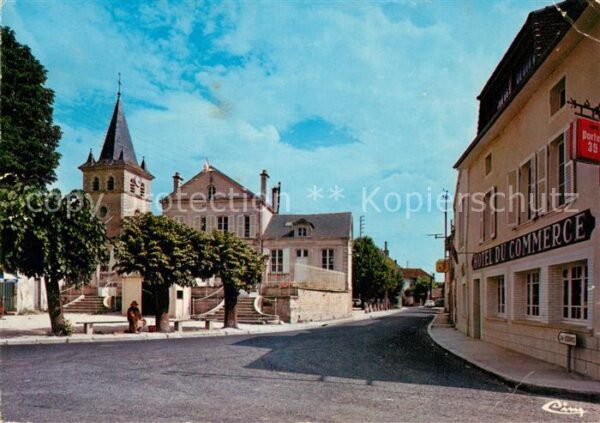Loches-sur-Ource Place de la mairie et l’hotel restauran