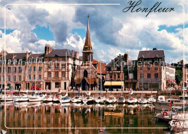Honfleur Le vieux bassin le quai Saint Etienne e
