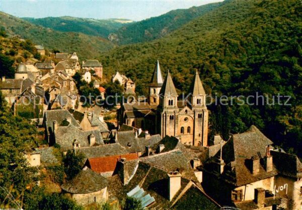 Conques en Rouergue Aveyron Vue d_ensemble