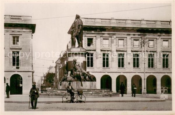 Reims Champagne Ardenne Statue de Louis XV Place Royale
