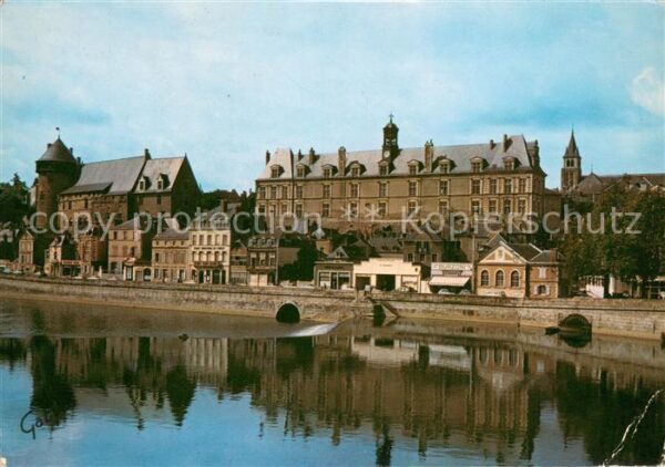Laval Mayenne Le Chateau le Palais de Justice la Cath