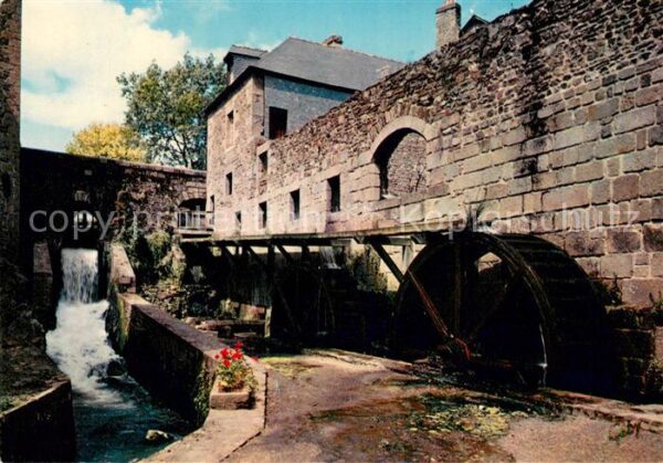 Fougeres Moulin sur la riviere le Nancon