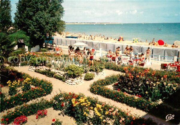 La Tranche-sur-Mer La Plage prise du Jardin de l’Hotel de