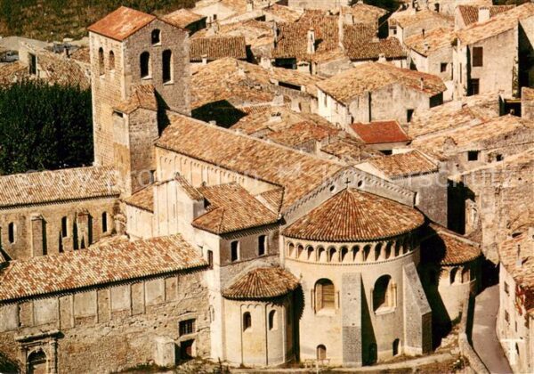 Saint-Guilhem-le-Desert Eglise abbatiale unedes plus vieilles d