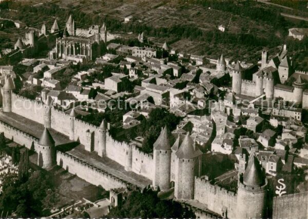 Carcassonne Vue generale aerienne sur le centre de