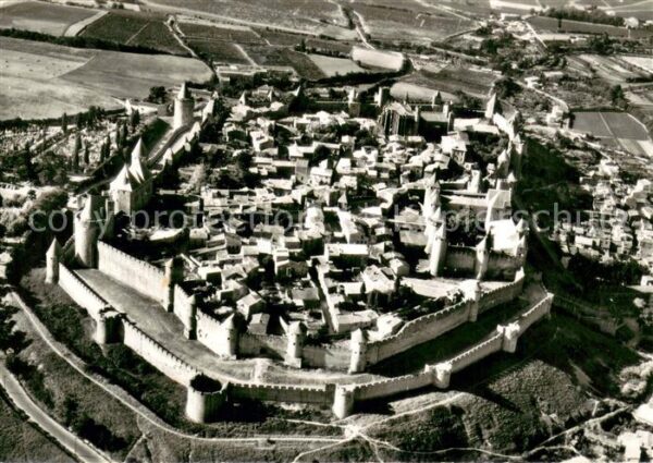 Carcassonne Vue generale aerienne sur la Cite