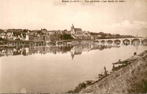 Blois 41 Vue generale Les bords de Loire