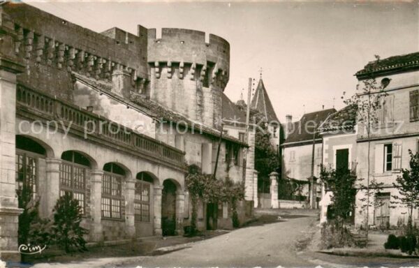 Bourdeilles Le Chateau