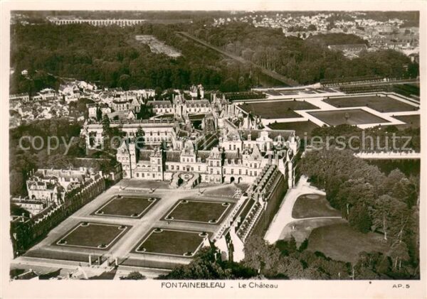 Fontainebleau Seine et Marne Le Chateau Vue aerienne