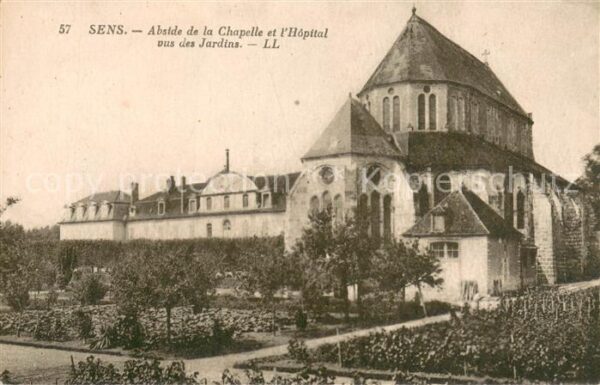 Sens 89 Abside de la Chapelle et l_Hôpital vus