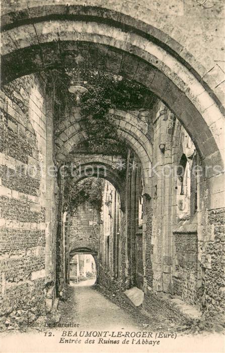 Beaumont-le-Roger Entrée des ruines de l'Abbaye