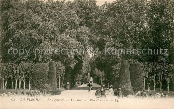 La Fleche Le Prytance Parc Allée Centrale