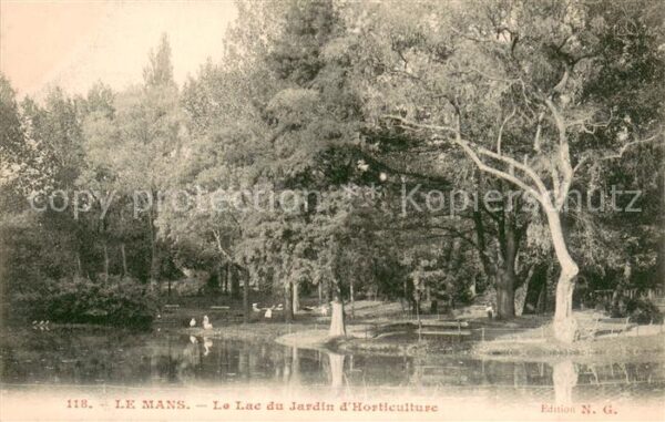 Le Mans Sarthe Le Lac du Jardin d_Horticulture