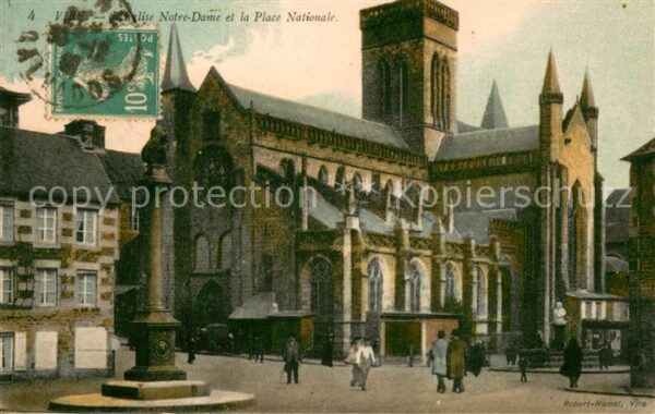 Vire Calvados Eglise Notre Dame et Place Nationale