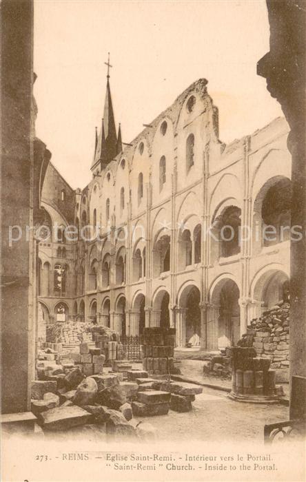 Reims Champagne Ardenne Eglise Saint Remi intérieur vers le por
