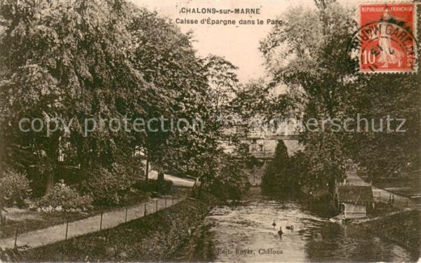 Chalons-sur-Marne Caisse d_Epargne dans le parc