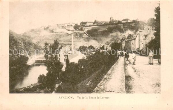 Avallon Vu de la Route de Lormes