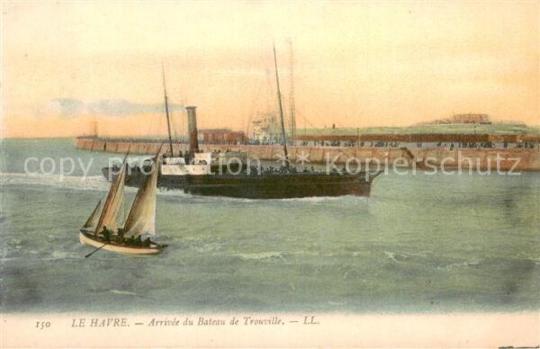 Le Havre Arrivee du Bateau de Trouville