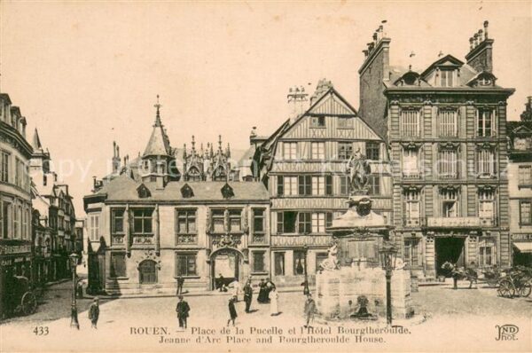 Rouen Place de la Pucelle et l’Hotel Bourgthe