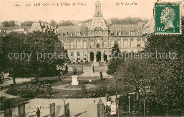 Le Havre Hotel de Ville et le Jardin