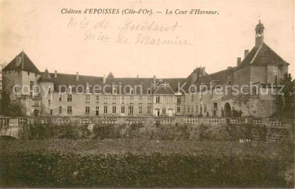 Epoisses Chateau Cour d_Honneur Schloss