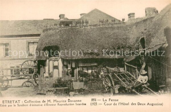 Etretat Ferme Cour de l_Hôtel des deux Augustin