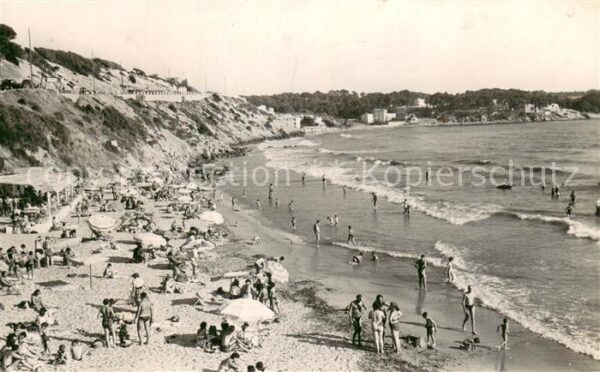 Sanary-sur-Mer La plage dorée Côte d_Azur Varoise