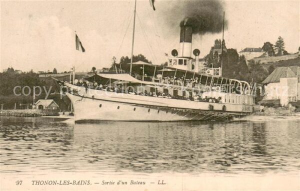 Thonon-les-Bains Sortie d_un bateau