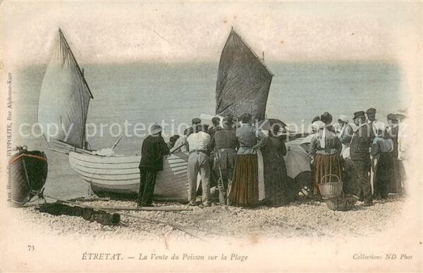 Etretat La Vente du Poisson sur la Plage