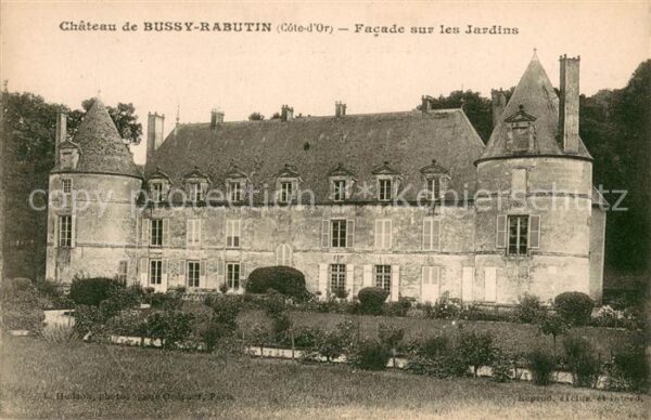 Bussy-Rabutin Chateau de Bussy Rabutin Facade sur les
