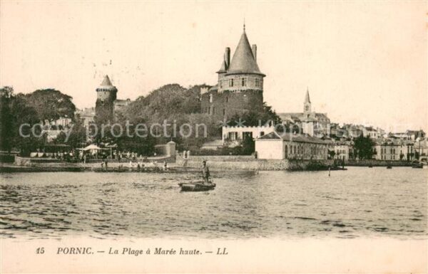 Pornic 44 La plage a marée haute