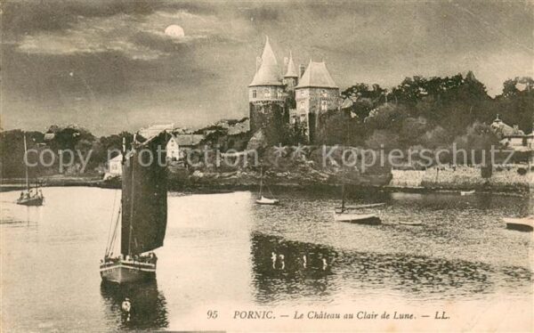 Pornic 44 Le Chateau au clair de lune