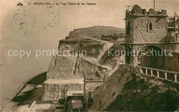 Mesnil-Val La Tour Talbot et les falaises