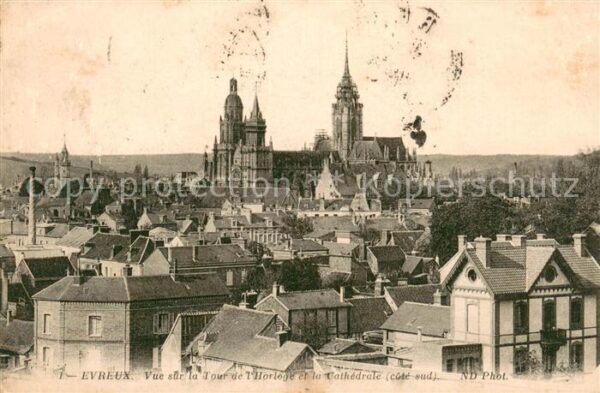 Evreux 27 Vue sur la Tour de l Horloge et la Cath