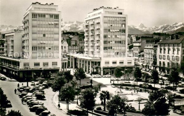 Pau 64 Place Clemenceau Palais des Pyrénées