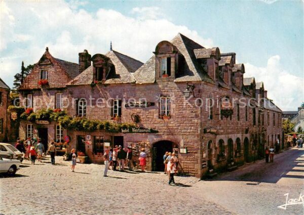 Locronan Place de l Eglise