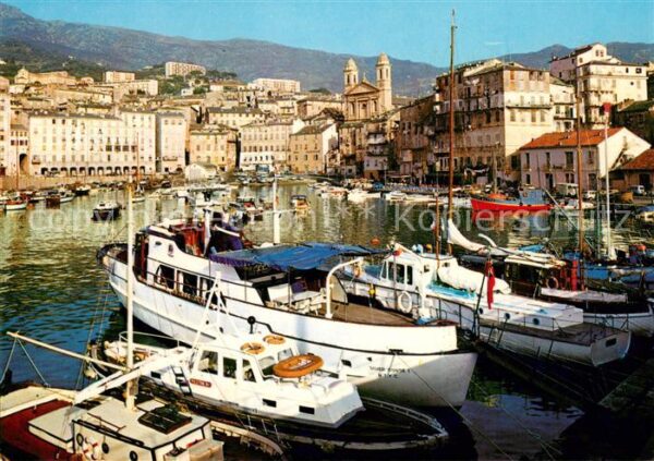 Bastia Corse Le vieux port Bateaux Eglise Saint Jean