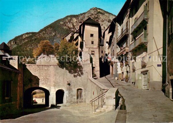 Briancon 05 La Petite Gargouille et les remparts Ro