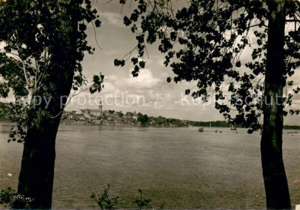 Ingrandes Maine-et-Loire Sa Loire son pont vus de l Ile Meslet