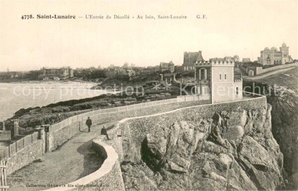 Saint-Lunaire Entree du Decolle Au loin Saint Lunaire