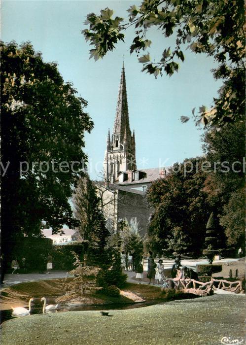 Fontenay-le-Comte Un coin du Jardin public A l’arriere pl